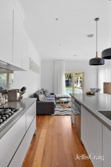 https://images.listonce.com.au/custom/160x/listings/1c-electra-street-williamstown-vic-3016/952/01926952_img_05.jpg?I1kzD5eNwpE