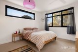https://images.listonce.com.au/custom/160x/listings/1e-ripon-grove-elsternwick-vic-3185/053/01903053_img_12.jpg?yoD6tM9BihU
