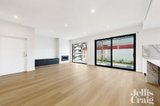 https://images.listonce.com.au/custom/160x/listings/2-33-duckmanton-court-bentleigh-east-vic-3165/796/01721796_img_05.jpg?dv2OnnT8p6M