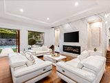https://images.listonce.com.au/custom/160x/listings/2-4-camber-avenue-park-orchards-vic-3114/434/01718434_img_04.jpg?SWGYOBw3Cb4
