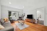 https://images.listonce.com.au/custom/160x/listings/2-4-gray-street-woodend-vic-3442/156/01547156_img_05.jpg?GJd79ld70fI