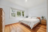 https://images.listonce.com.au/custom/160x/listings/2-4-gray-street-woodend-vic-3442/156/01547156_img_10.jpg?wHX4N8GWRSA