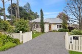 https://images.listonce.com.au/custom/160x/listings/2-4-gray-street-woodend-vic-3442/285/01824285_img_01.jpg?S5FppPsyTpo