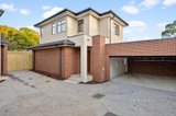 https://images.listonce.com.au/custom/160x/listings/2-465-croydondale-drive-mooroolbark-vic-3138/302/01520302_img_01.jpg?8Zpm91sjC1I