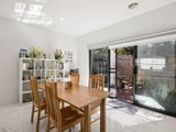 https://images.listonce.com.au/custom/160x/listings/2-539-wooddale-grove-donvale-vic-3111/354/01648354_img_06.jpg?gJK4E_k7jwQ