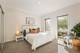 https://images.listonce.com.au/custom/160x/listings/2-adriana-close-mooroolbark-vic-3138/760/01681760_img_07.jpg?UFgXvDSXds8