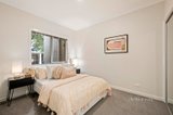 https://images.listonce.com.au/custom/160x/listings/2-adriana-close-mooroolbark-vic-3138/760/01681760_img_08.jpg?9iQyYiVGmP0