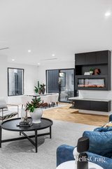 https://images.listonce.com.au/custom/160x/listings/2-aitchison-court-glen-waverley-vic-3150/820/01979820_img_05.jpg?j7S81mBbeI0