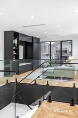 https://images.listonce.com.au/custom/160x/listings/2-aitchison-court-glen-waverley-vic-3150/820/01979820_img_12.jpg?CaMOnt5aAR8