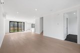 https://images.listonce.com.au/custom/160x/listings/2-aranga-crescent-donvale-vic-3111/175/01976175_img_04.jpg?ECJCCdVgA-w