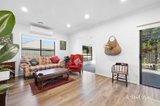 https://images.listonce.com.au/custom/160x/listings/2-armstrong-court-kyneton-vic-3444/564/01930564_img_06.jpg?k8p71Zx0IF4