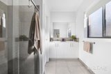 https://images.listonce.com.au/custom/160x/listings/2-armstrong-court-kyneton-vic-3444/564/01930564_img_08.jpg?rN7BAfopXy4
