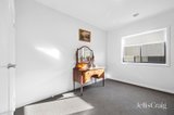 https://images.listonce.com.au/custom/160x/listings/2-armstrong-court-kyneton-vic-3444/564/01930564_img_11.jpg?d1cvUvD_AnE