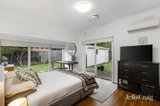https://images.listonce.com.au/custom/160x/listings/2-armstrong-street-beaumaris-vic-3193/203/01933203_img_05.jpg?FeBtqMP1-Uk
