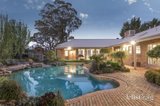 https://images.listonce.com.au/custom/160x/listings/2-arnold-drive-donvale-vic-3111/777/01814777_img_13.jpg?yCOF-7RttV8