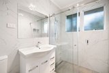 https://images.listonce.com.au/custom/160x/listings/2-ashmore-road-forest-hill-vic-3131/342/01991342_img_04.jpg?SuRORleObgU