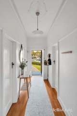https://images.listonce.com.au/custom/160x/listings/2-balfe-crescent-brunswick-west-vic-3055/873/01750873_img_14.jpg?yA5nOfwP3Xk