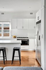 https://images.listonce.com.au/custom/160x/listings/2-balfe-crescent-brunswick-west-vic-3055/873/01750873_img_15.jpg?EFivLAO0LZk