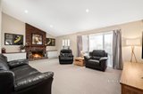 https://images.listonce.com.au/custom/160x/listings/2-barbara-court-mooroolbark-vic-3138/647/01626647_img_03.jpg?OlHq5nEjWLE