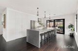 https://images.listonce.com.au/custom/160x/listings/2-barbara-crescent-avondale-heights-vic-3034/907/01808907_img_03.jpg?jnX9OqprZm0