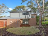 https://images.listonce.com.au/custom/160x/listings/2-barrel-rise-eltham-vic-3095/099/01624099_img_08.jpg?UxjWh1gkJ9U