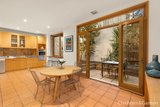 https://images.listonce.com.au/custom/160x/listings/2-beach-avenue-elwood-vic-3184/186/01794186_img_04.jpg?rU8tdhLtsFk