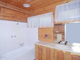 https://images.listonce.com.au/custom/160x/listings/2-beckley-street-herne-hill-vic-3218/402/01699402_img_05.jpg?r81M7MlyyJE