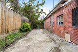 https://images.listonce.com.au/custom/160x/listings/2-beresford-street-mont-albert-vic-3127/306/01684306_img_09.jpg?XOyzttxhm-E