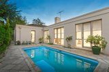 https://images.listonce.com.au/custom/160x/listings/2-bonfield-avenue-hawthorn-east-vic-3123/373/00792373_img_09.jpg?Vd8OkeoxxNw
