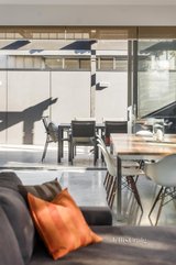 https://images.listonce.com.au/custom/160x/listings/2-bosisto-street-richmond-vic-3121/049/01704049_img_04.jpg?OM3BLWrv0LU