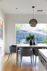 https://images.listonce.com.au/custom/160x/listings/2-bradley-avenue-thornbury-vic-3071/163/00617163_img_07.jpg?Me0QBLULOeA