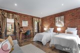 https://images.listonce.com.au/custom/160x/listings/2-briar-walk-blackburn-south-vic-3130/345/01791345_img_07.jpg?k6GSa6iTrLo