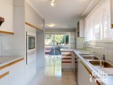 https://images.listonce.com.au/custom/160x/listings/2-brisbane-street-strathmore-vic-3041/884/01903884_img_04.jpg?ufihzCo7Elc