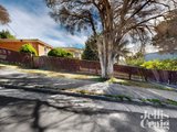 https://images.listonce.com.au/custom/160x/listings/2-brisbane-street-strathmore-vic-3041/884/01903884_img_10.jpg?NLPOSxFeJys