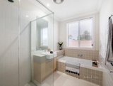 https://images.listonce.com.au/custom/160x/listings/2-burbidge-close-burwood-vic-3125/002/01902002_img_05.jpg?bB3tv_iDmYI