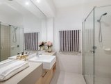 https://images.listonce.com.au/custom/160x/listings/2-burbidge-close-burwood-vic-3125/002/01902002_img_06.jpg?gqKYEZddZOs