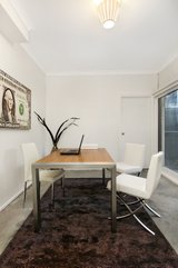 https://images.listonce.com.au/custom/160x/listings/2-calwell-street-kensington-vic-3031/687/00269687_img_08.jpg?IPPD7oscbXk