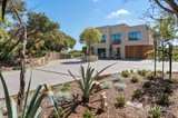 https://images.listonce.com.au/custom/160x/listings/2-cape-court-cape-schanck-vic-3939/783/01927783_img_02.jpg?rpwFv2DtILc