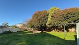 https://images.listonce.com.au/custom/160x/listings/2-cassia-court-endeavour-hills-vic-3802/679/01740679_img_09.jpg?1gYEpc8ANgk