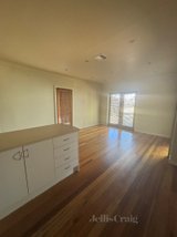 https://images.listonce.com.au/custom/160x/listings/2-charles-street-preston-vic-3072/672/01639672_img_10.jpg?TNu-8mr_qNA