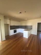 https://images.listonce.com.au/custom/160x/listings/2-charles-street-preston-vic-3072/672/01639672_img_14.jpg?Ka4UkiSOpl4