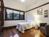 https://images.listonce.com.au/custom/160x/listings/2-clairmont-avenue-bentleigh-vic-3165/586/01851586_img_08.jpg?vDg_U0NSU84