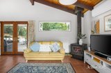 https://images.listonce.com.au/custom/160x/listings/2-coolabah-drive-eltham-vic-3095/273/01767273_img_08.jpg?DwWjk1uPMiY