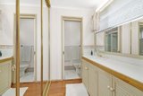 https://images.listonce.com.au/custom/160x/listings/2-cowra-street-vermont-vic-3133/919/01740919_img_09.jpg?QY4euH98mBs