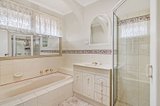 https://images.listonce.com.au/custom/160x/listings/2-cowra-street-vermont-vic-3133/919/01740919_img_10.jpg?_svKzYJm4lo