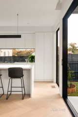 https://images.listonce.com.au/custom/160x/listings/2-crouch-court-doncaster-vic-3108/431/01584431_img_12.jpg?la3DCHURMVY