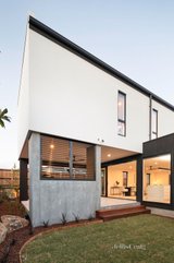 https://images.listonce.com.au/custom/160x/listings/2-crouch-court-doncaster-vic-3108/431/01584431_img_27.jpg?ISNQBP4Zvlo