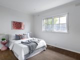 https://images.listonce.com.au/custom/160x/listings/2-derry-street-bentleigh-east-vic-3165/581/01007581_img_10.jpg?HSpaQH8a-NI