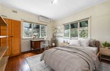 https://images.listonce.com.au/custom/160x/listings/2-eastmead-road-croydon-vic-3136/633/01916633_img_06.jpg?lad0HkMZIIM