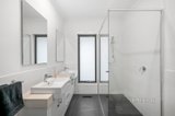 https://images.listonce.com.au/custom/160x/listings/2-ella-mews-seville-vic-3139/634/01723634_img_08.jpg?_CZxXUJn2yw